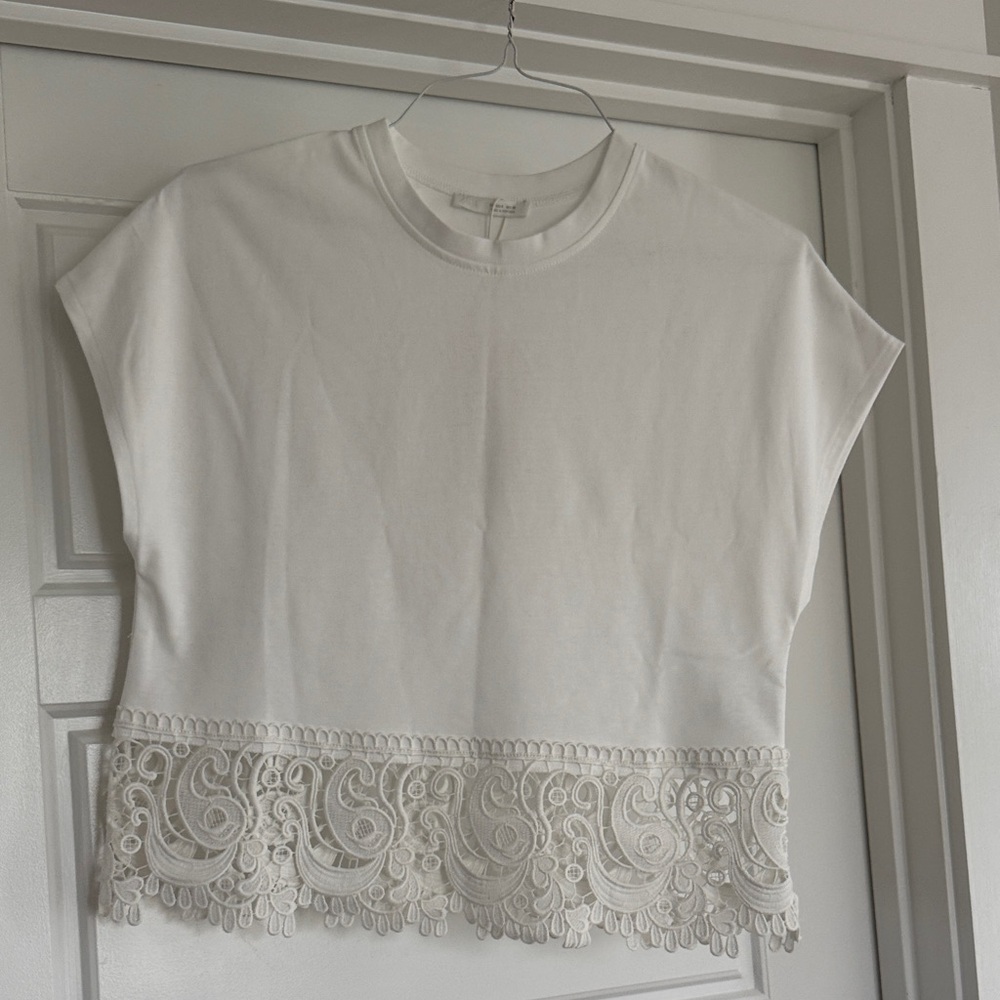 NWT Zara White Lace Hem Top